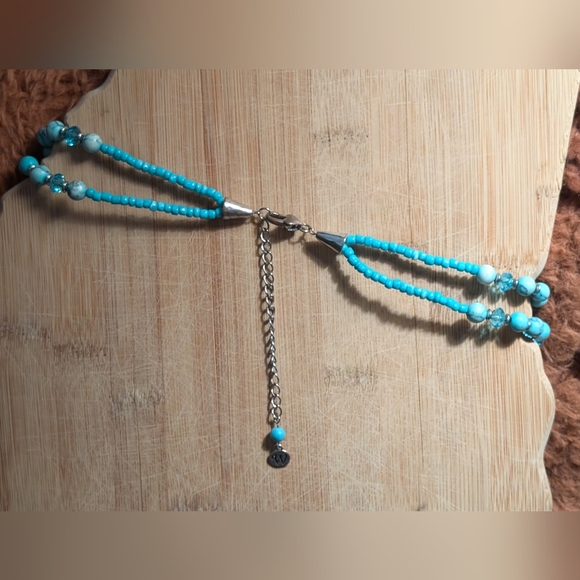 Southwestern Faux Turquoise Necklace - Picture 3 of 4